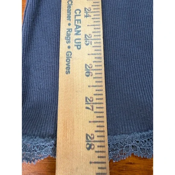 American Eagle Outfitters Gray Ribbed Lace Trim Tank Top Women L Large Logo - Picture 6 of 8